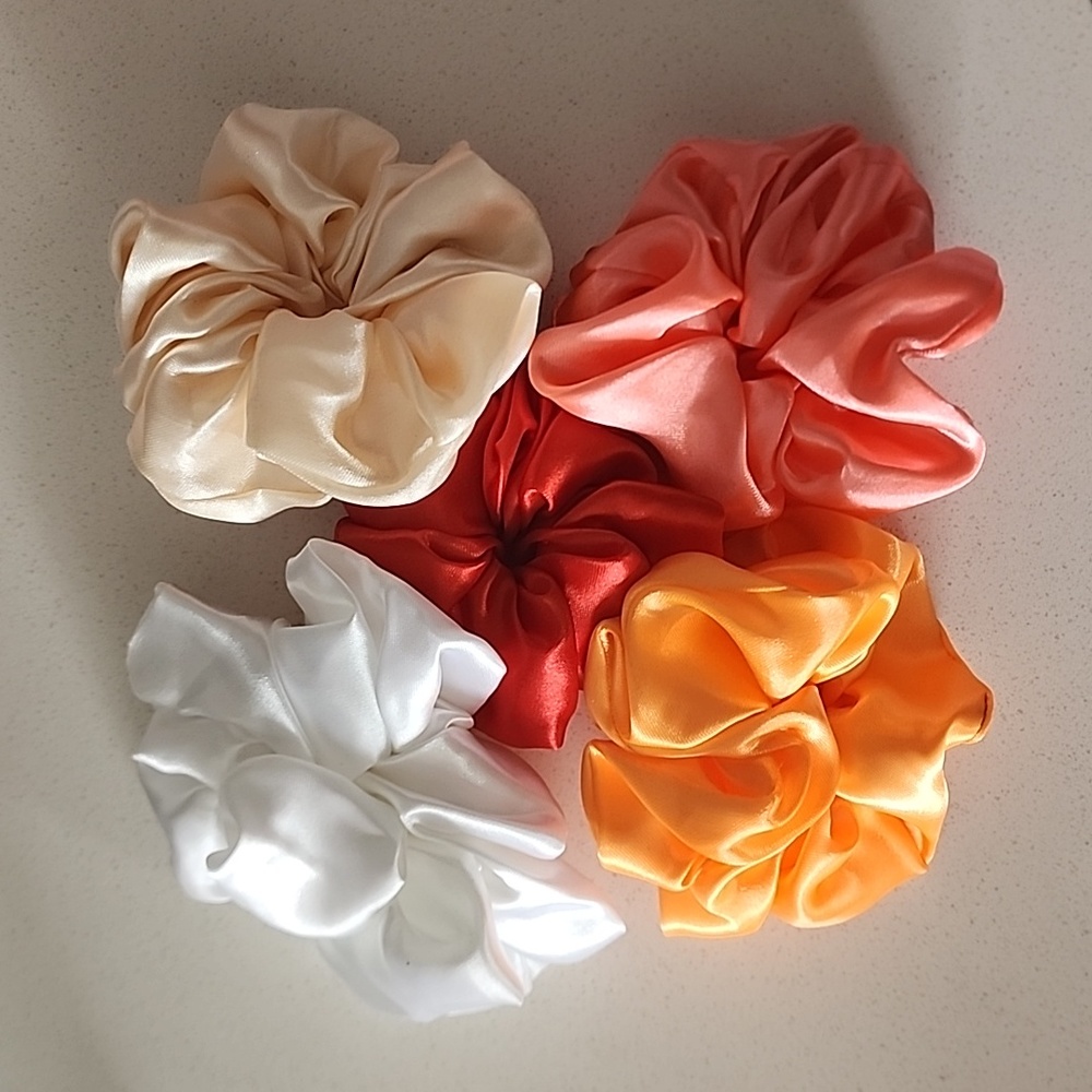 3/$25 scrunchies bundle of 5